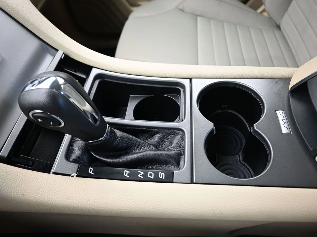 Used 2017 Ford Taurus SE image 20