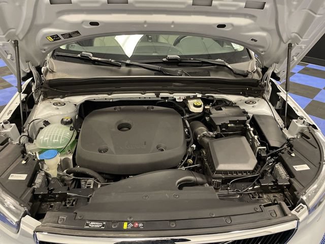 Used 2022 Volvo XC40 T5 Momentum AWD/4WD image 26