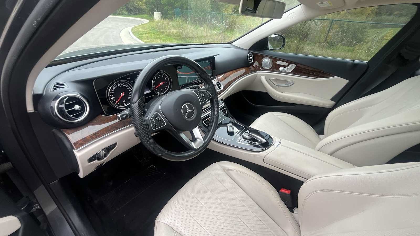 Certified 2017 Mercedes-Benz E 400 4MATIC Wagon image 15
