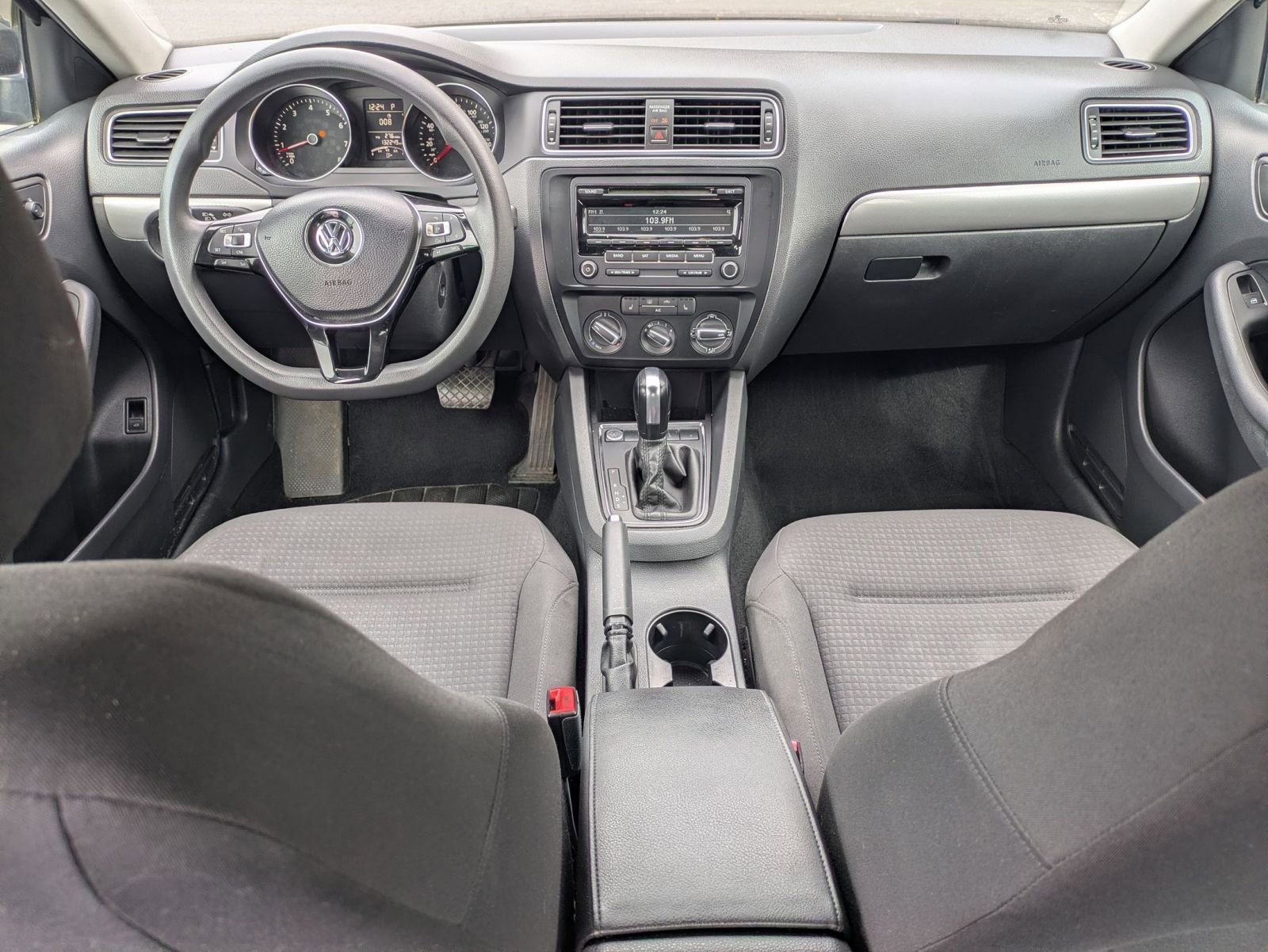 Used 2015 Volkswagen Jetta SE image 19