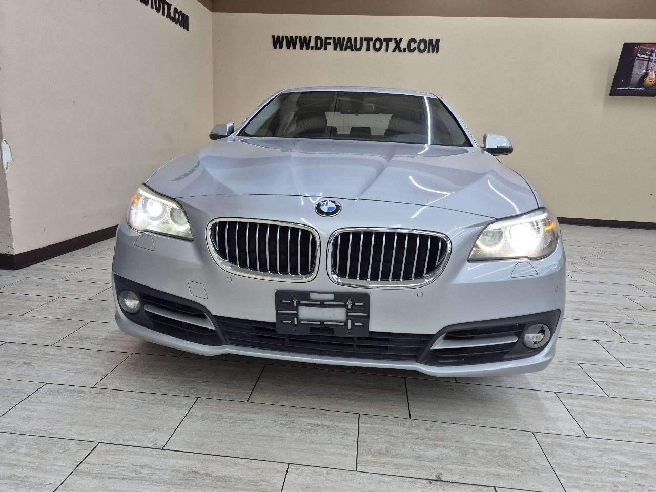 Used 2016 BMW 528i Sedan RWD image 2