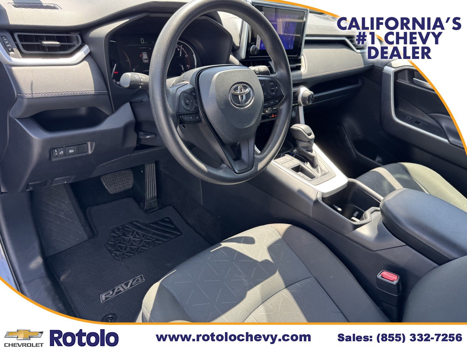 Used 2024 Toyota RAV4 XLE FWD image 16