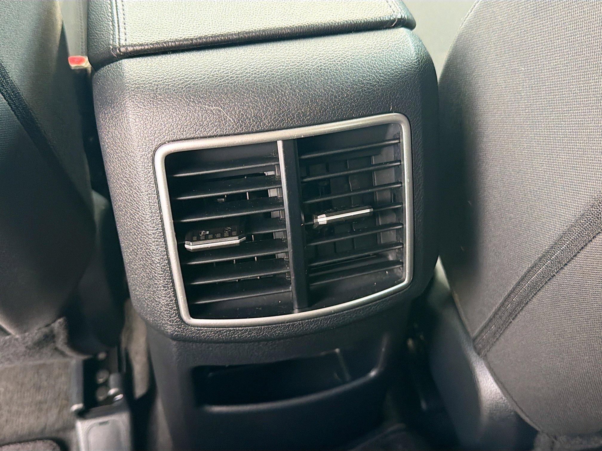 Used 2024 Kia Sportage LX image 19