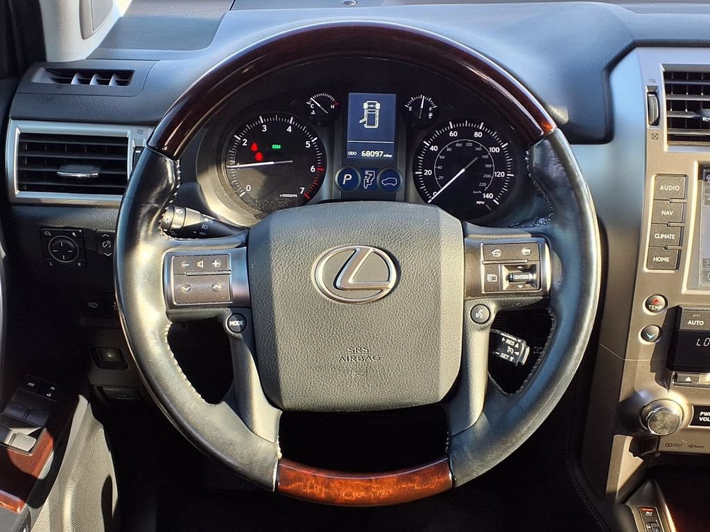 Used 2017 Lexus GX 460 Premium w/ Premium Package AWD/4WD image 13