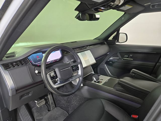 Used 2025 Land Rover Range Rover Long Wheelbase SE AWD/4WD image 17