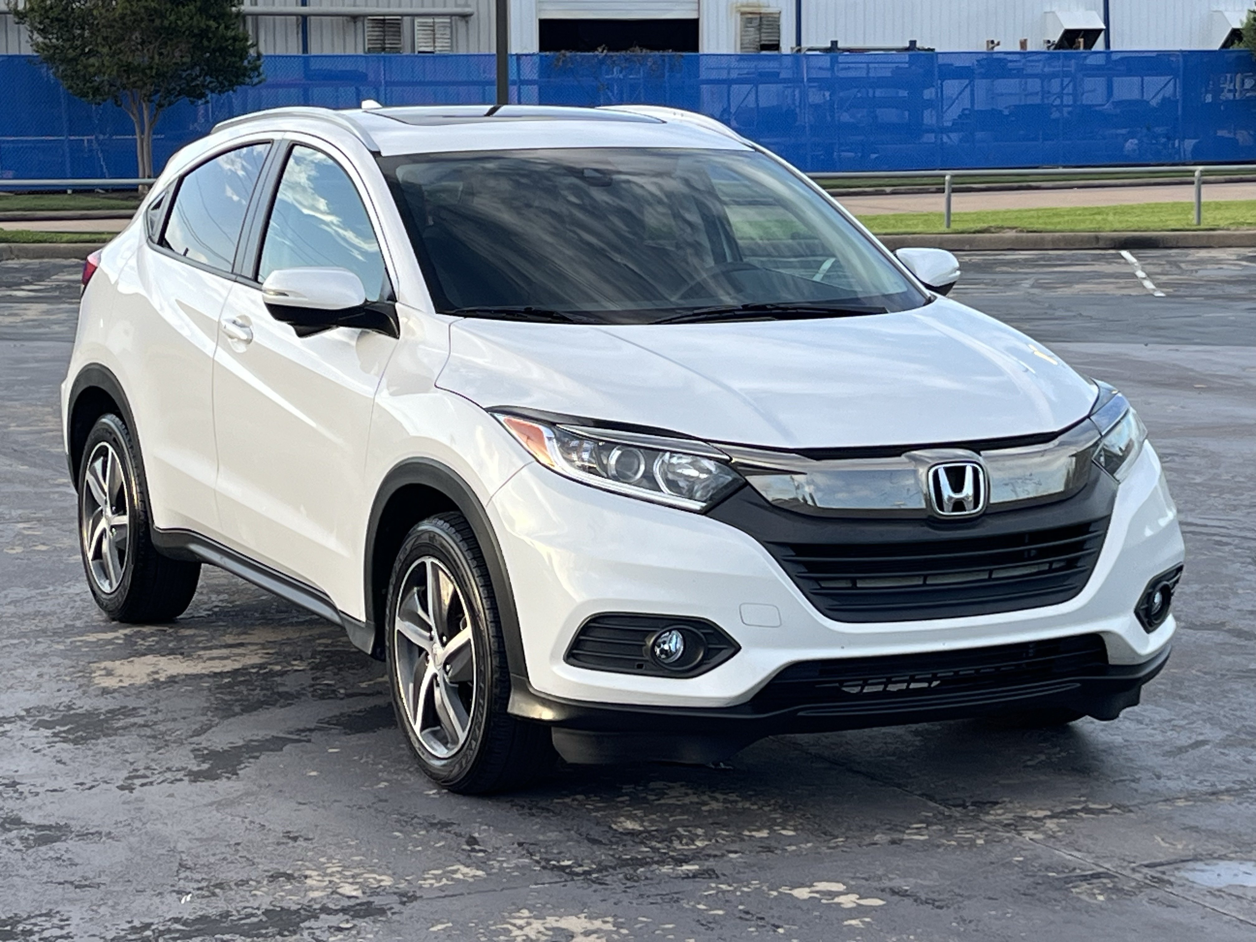 Used 2022 Honda HR-V EX image 3