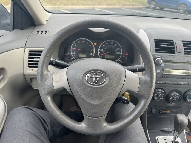Used 2010 Toyota Corolla LE image 10