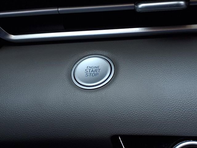 Used 2023 Hyundai Elantra SEL w/ Winter Weather Package FWD image 12