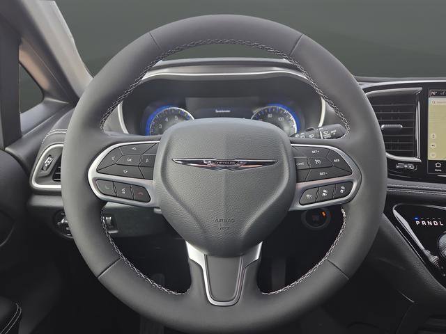 New 2026 Chrysler Pacifica Select image 18