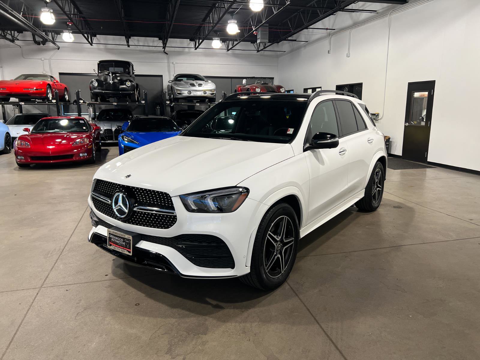 Used 2022 Mercedes-Benz GLE 350 4MATIC w/ AMG Line Exterior image 7