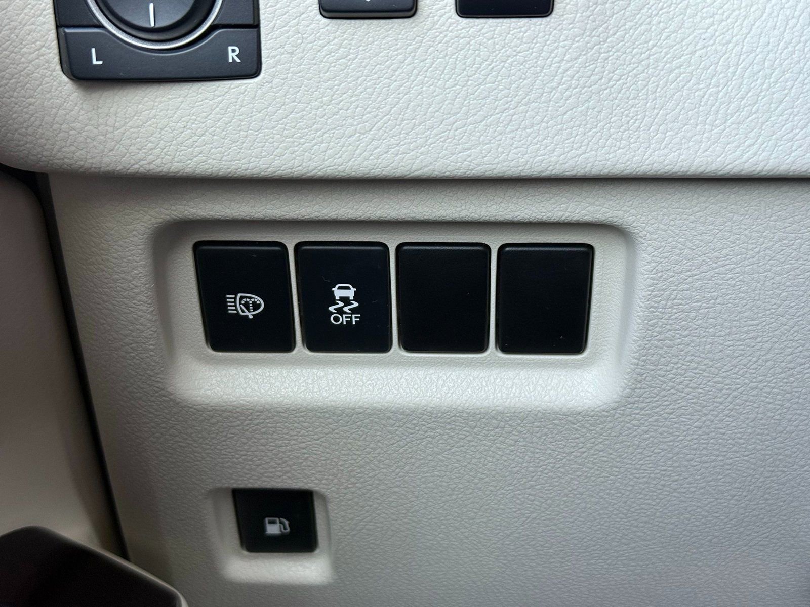 Used 2017 Lexus GX 460 image 36