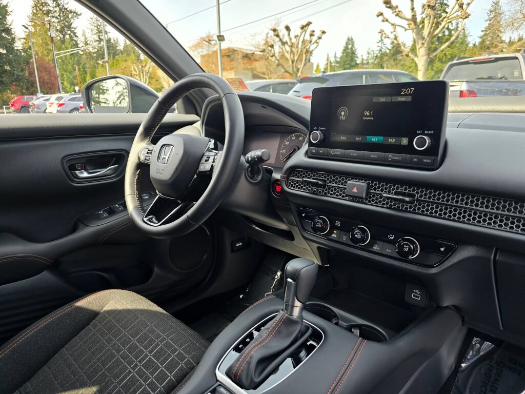 Certified 2025 Honda HR-V Sport image 9