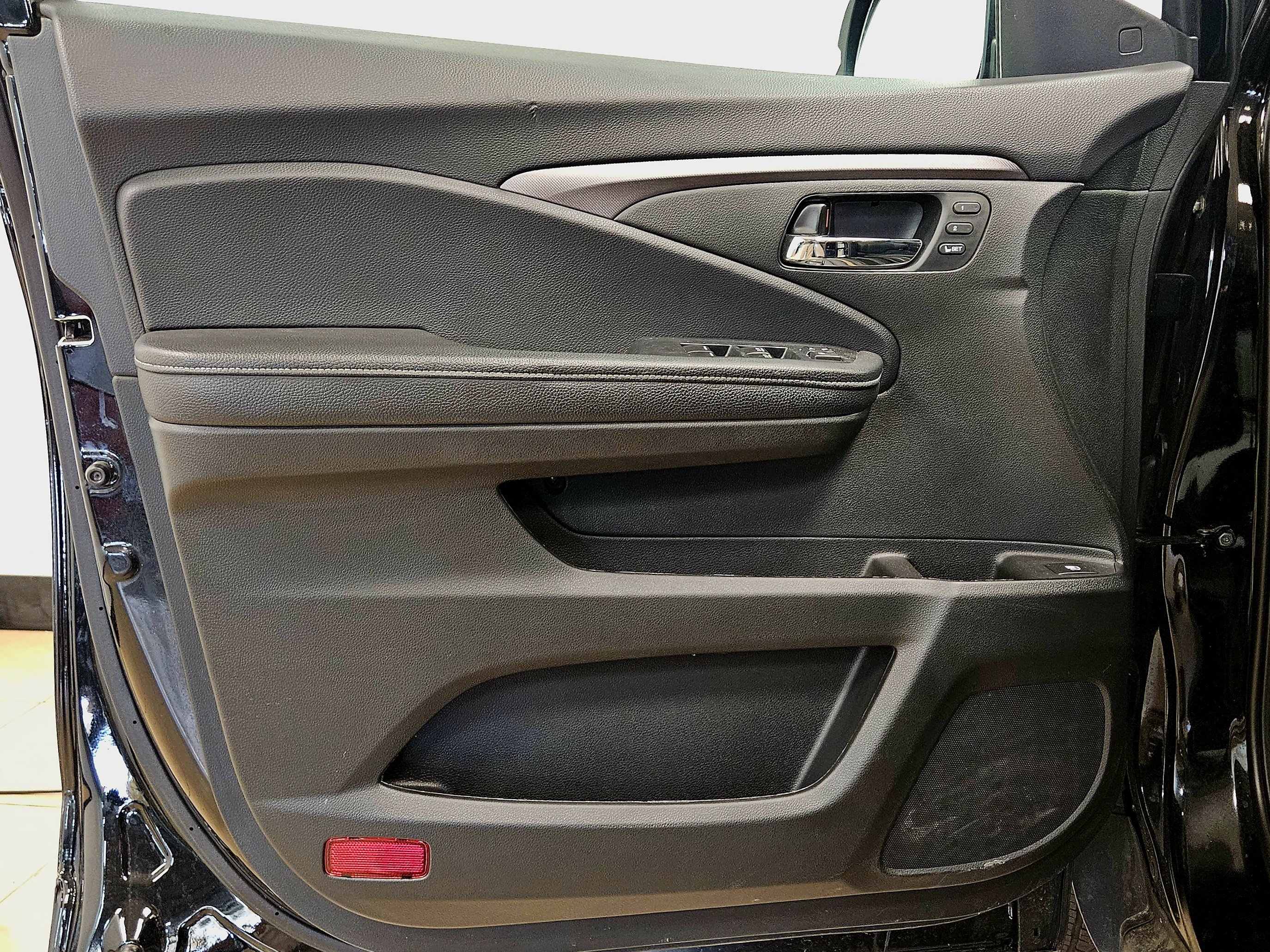 Used 2025 Honda Ridgeline RTL image 10
