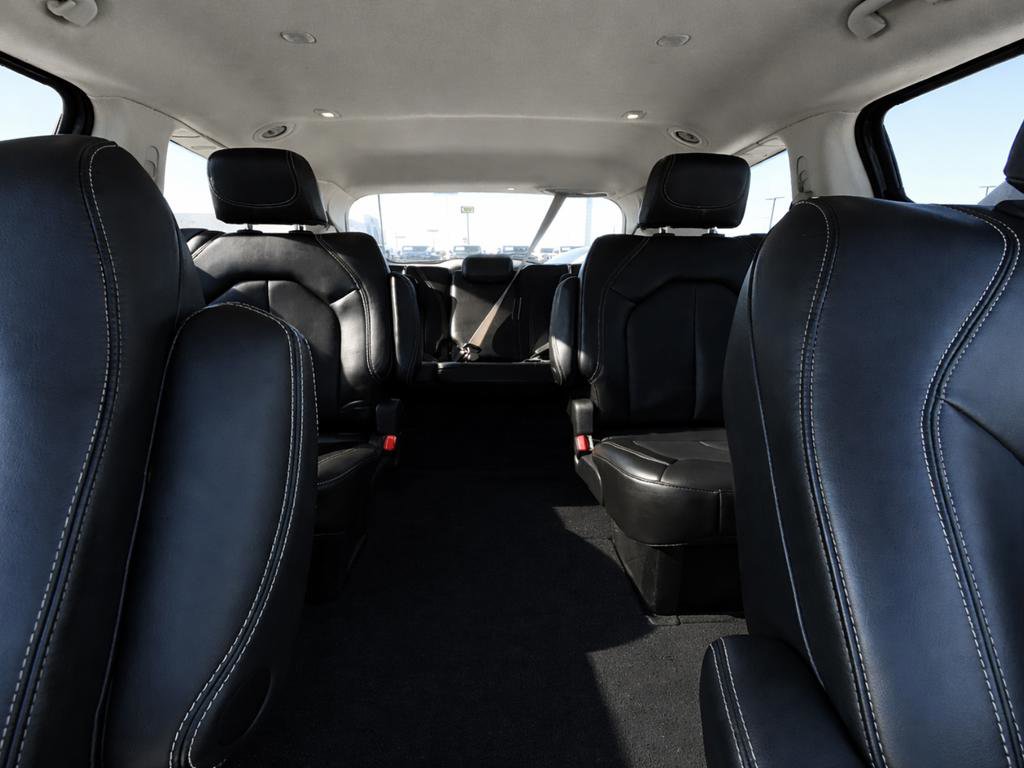 Used 2023 Chrysler Pacifica Touring-L FWD image 13