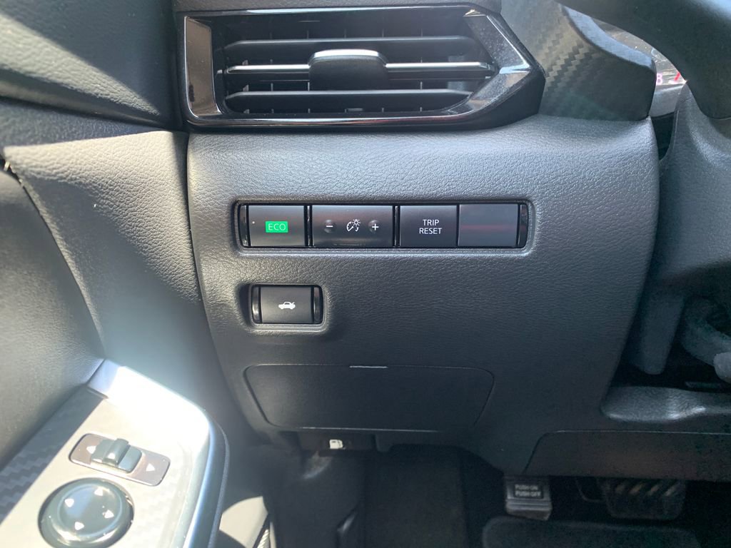 Used 2024 Nissan Sentra SR FWD image 18