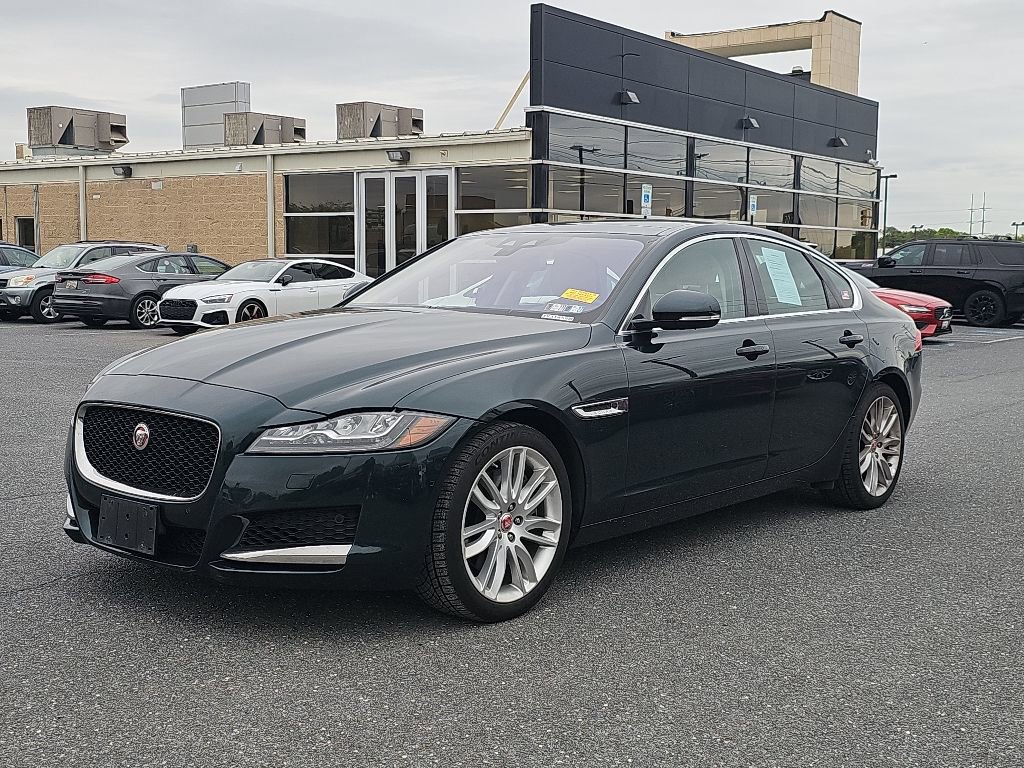Used 2017 Jaguar XF Prestige AWD/4WD image 16