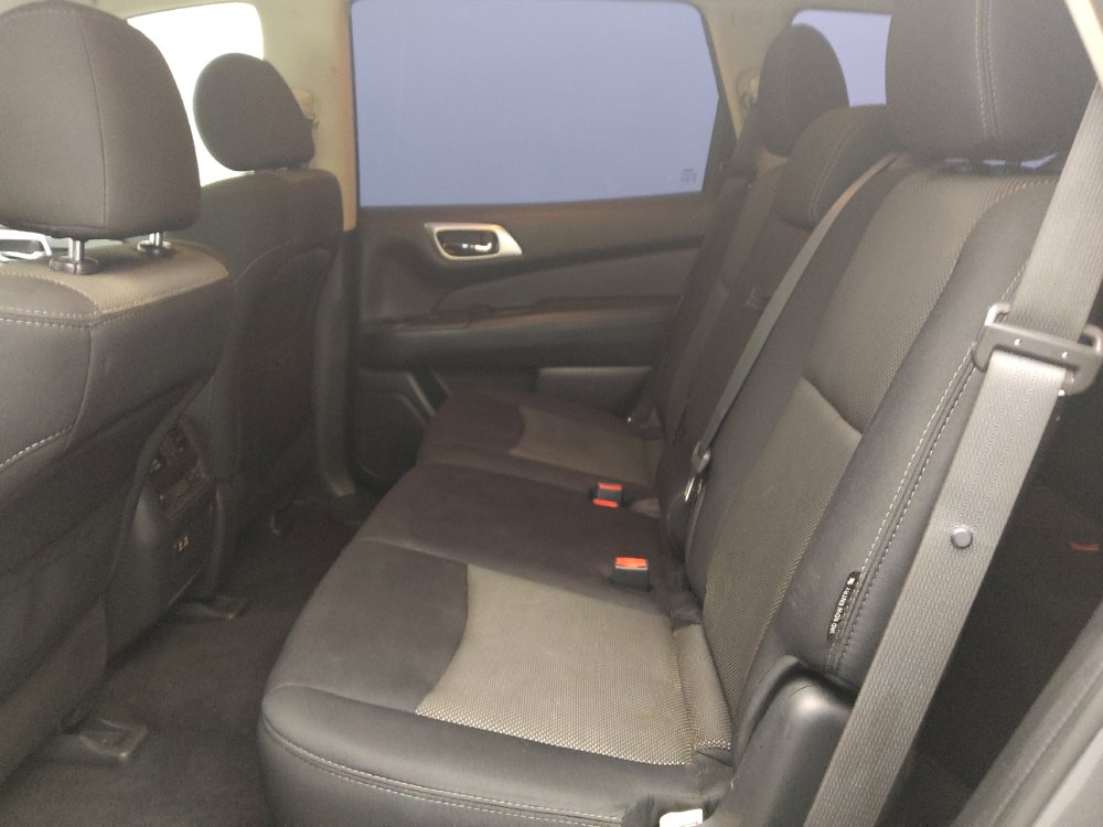 Used 2020 Nissan Pathfinder S FWD image 18