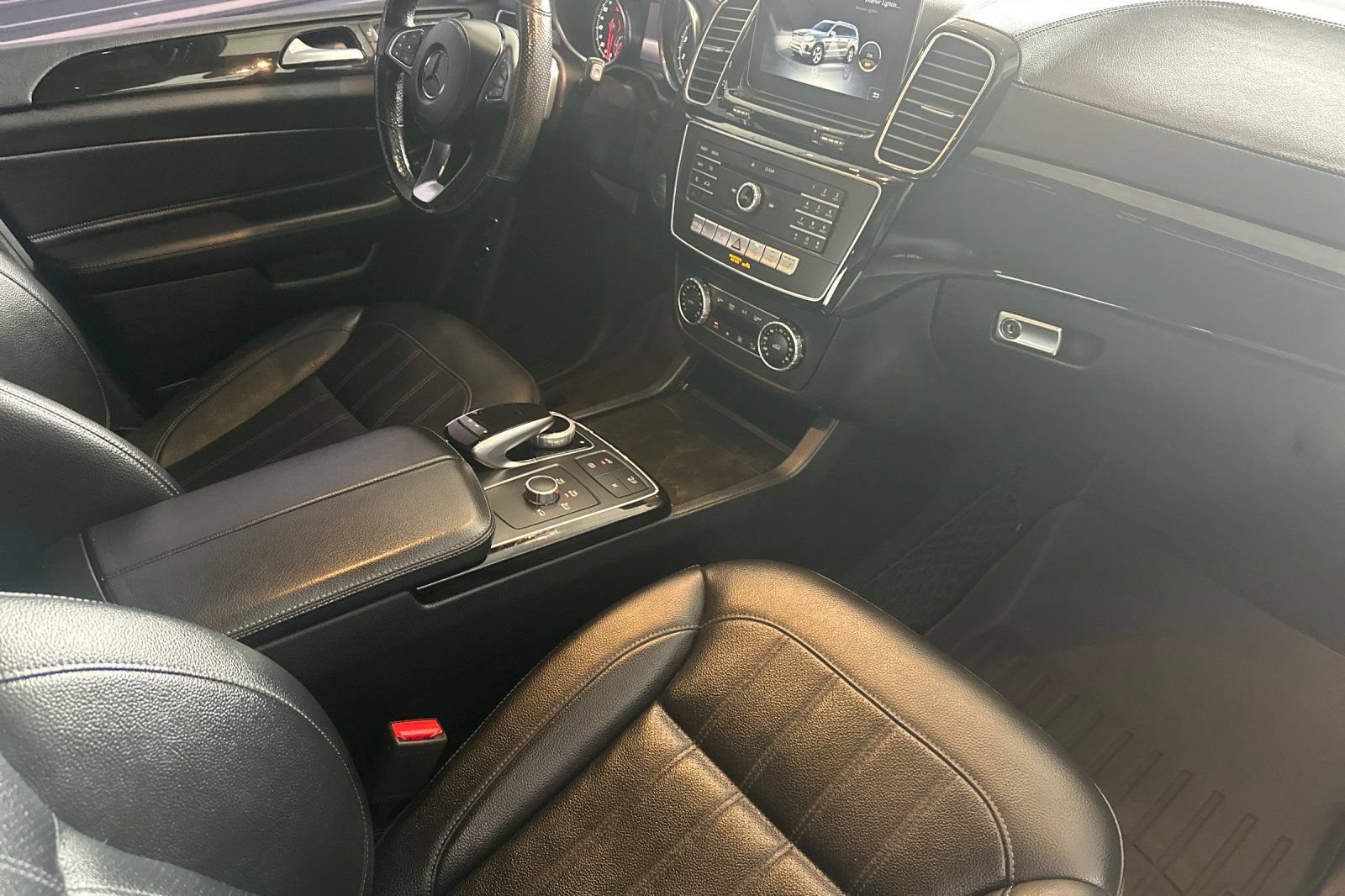 Used 2017 Mercedes-Benz GLS 450 4MATIC image 18
