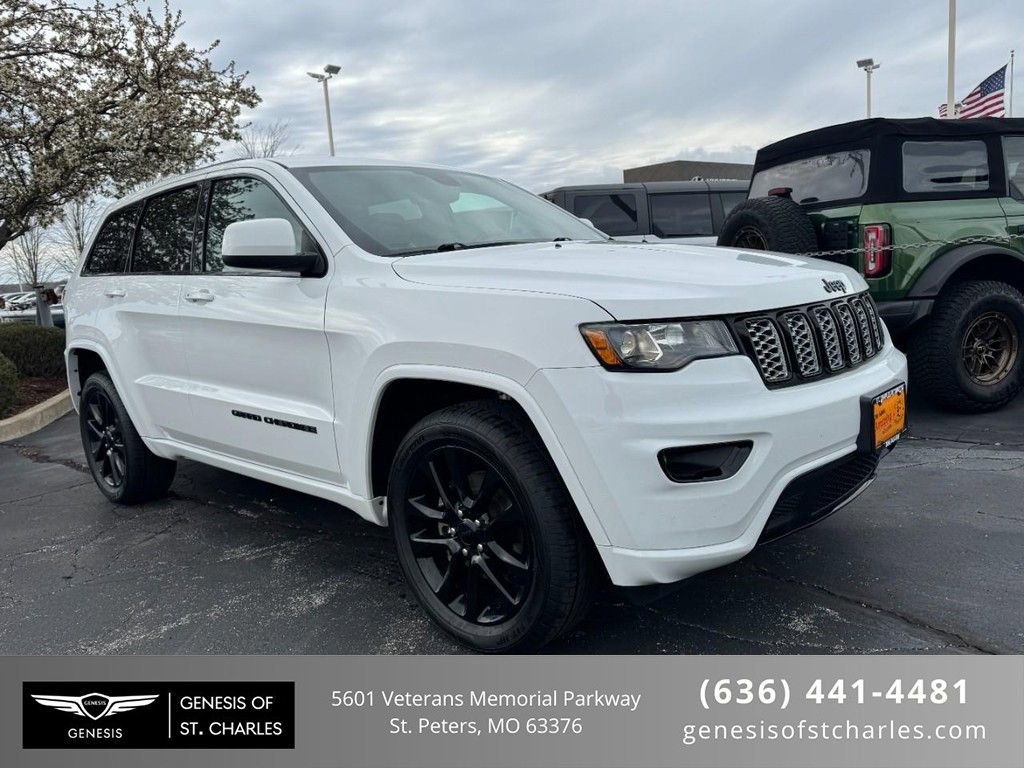 Used 2020 Jeep Grand Cherokee Altitude image 1