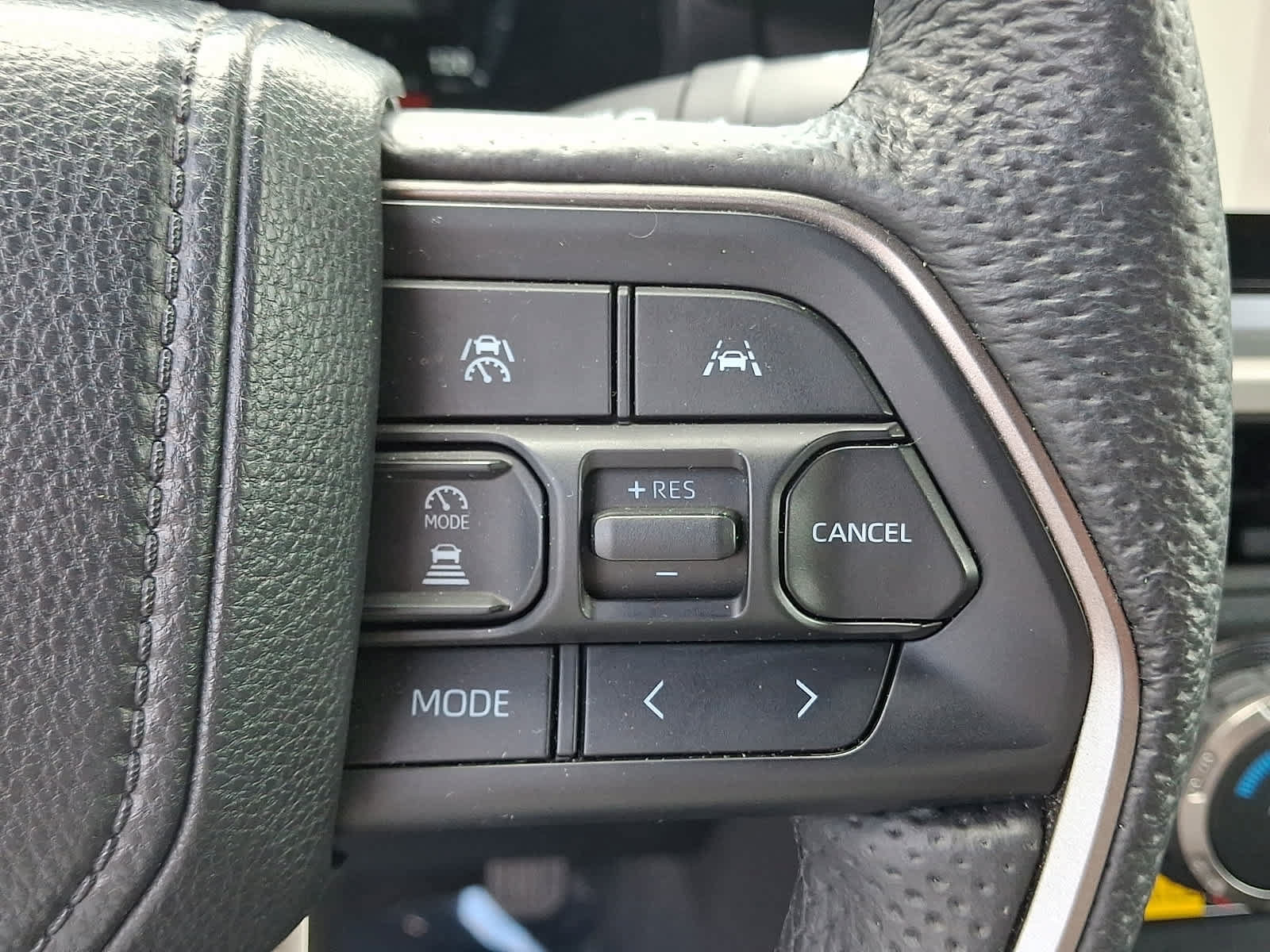 Certified 2024 Toyota Tacoma TRD Off-Road w/ TRD Off Road Upgrade Package AWD/4WD image 23