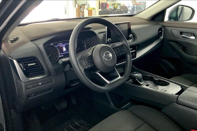 Used 2021 Nissan Rogue SV FWD image 7