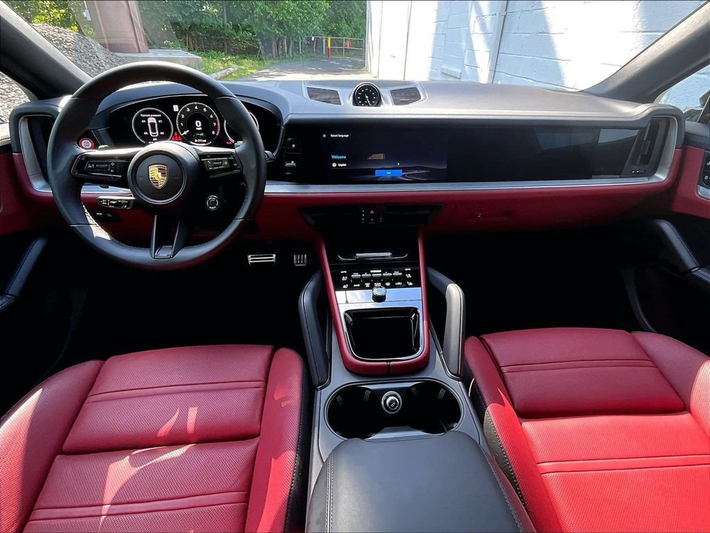 Certified 2026 Porsche Cayenne E-Hybrid Coupe AWD/4WD image 18