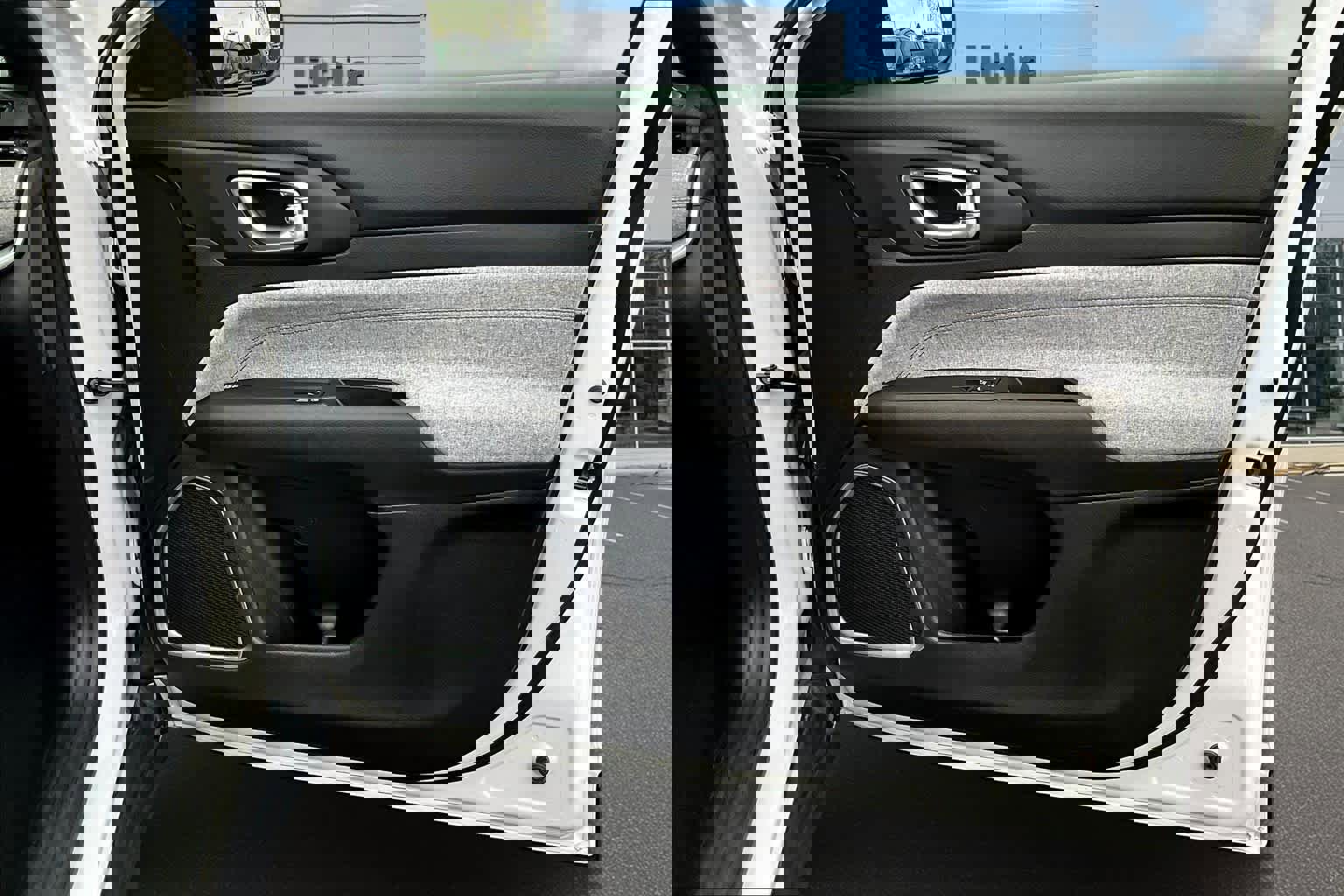 Used 2024 Jeep Compass Latitude image 33