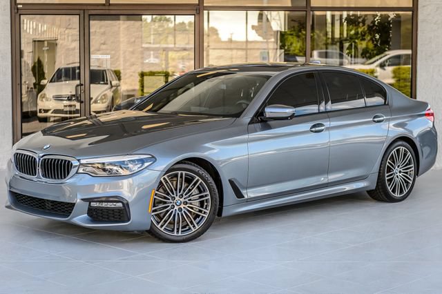 Used 2018 BMW 540i w/ M Sport Package RWD image 2