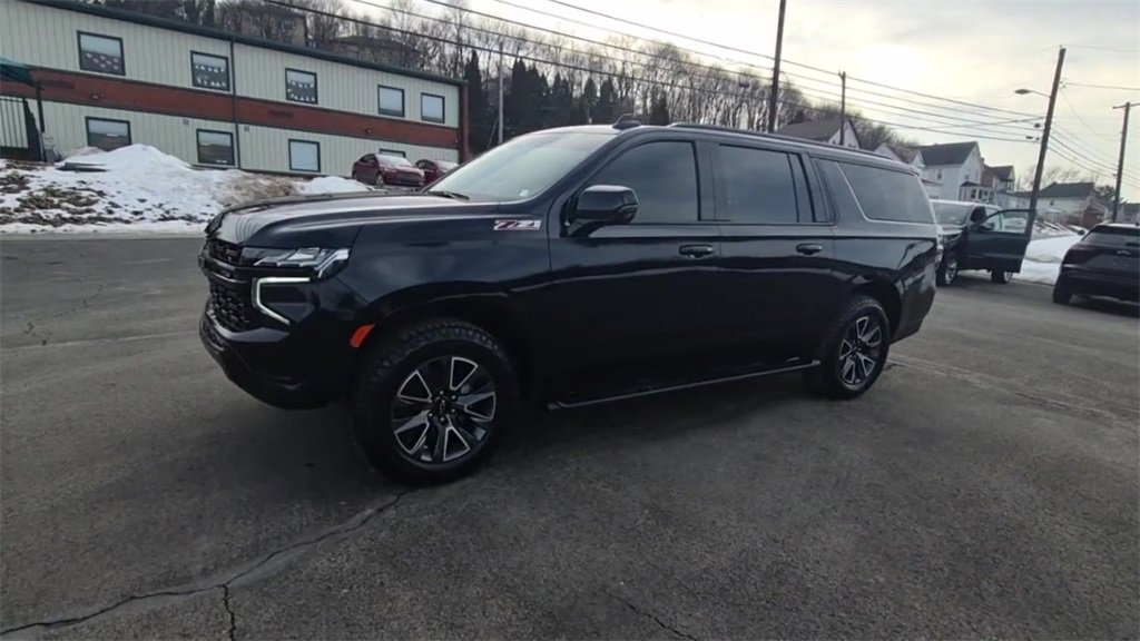 Used 2024 Chevrolet Suburban Z71 w/ Luxury Package image 5