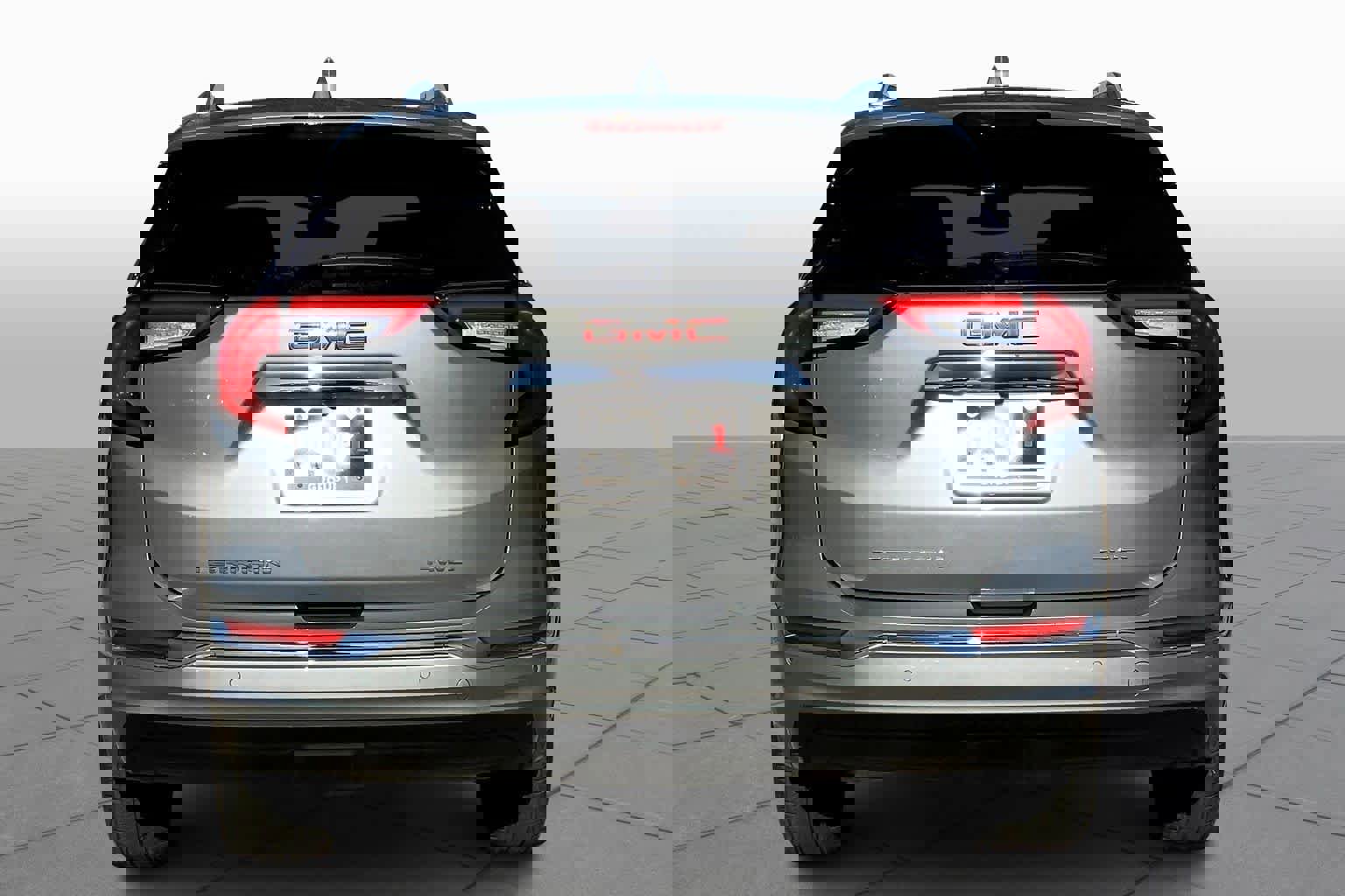 Used 2024 GMC Terrain Denali w/ Denali Premium Package image 4