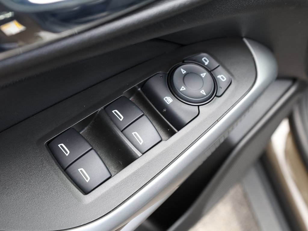 Used 2024 Chevrolet Trax LS FWD image 11