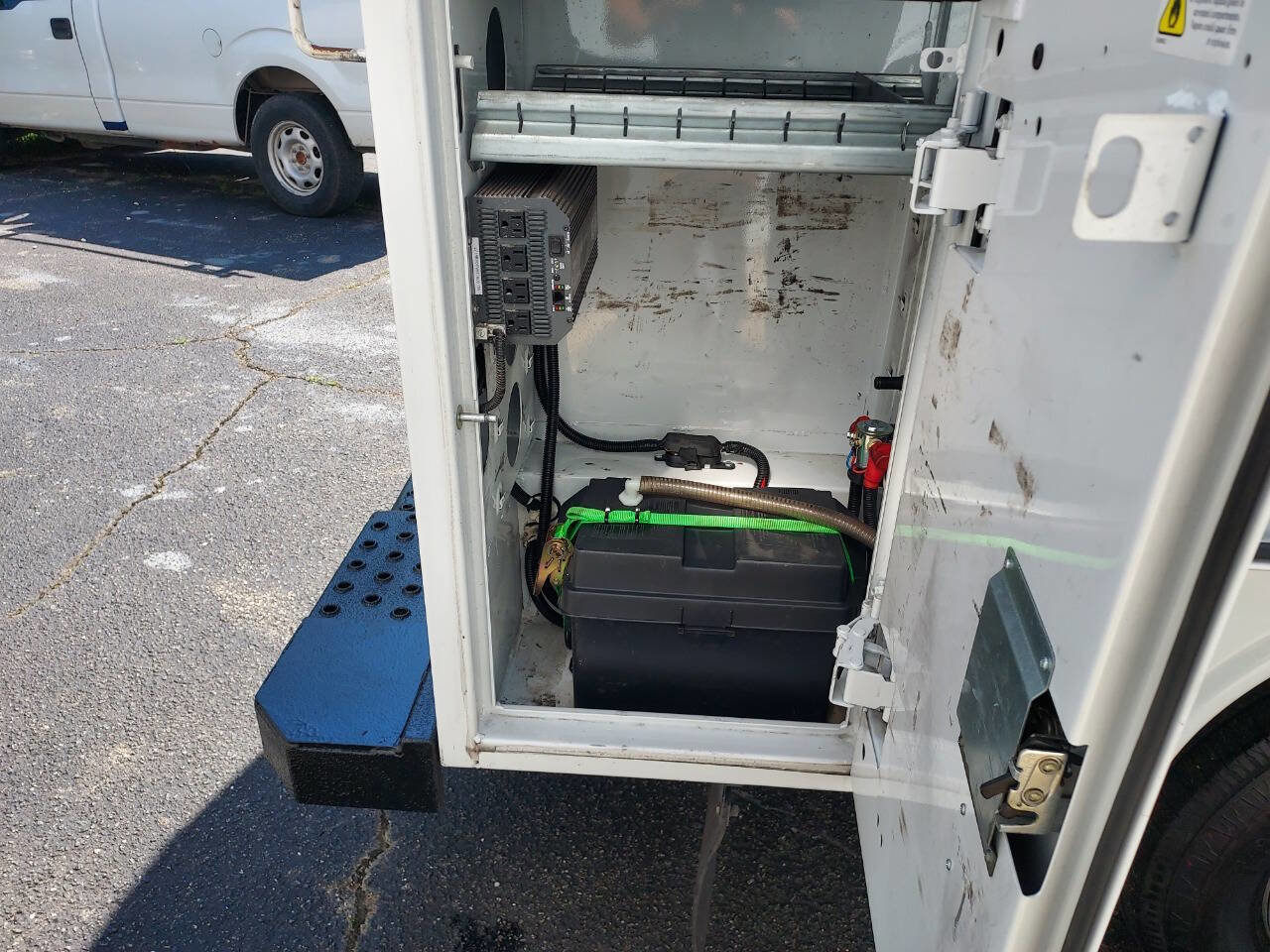 Used 2016 Ford E-350 and Econoline 350 Super Duty image 10