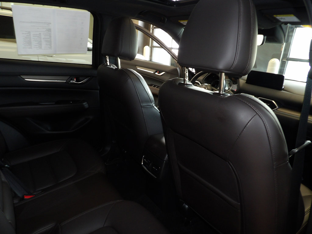Certified 2023 MAZDA CX-5 Signature AWD/4WD image 17