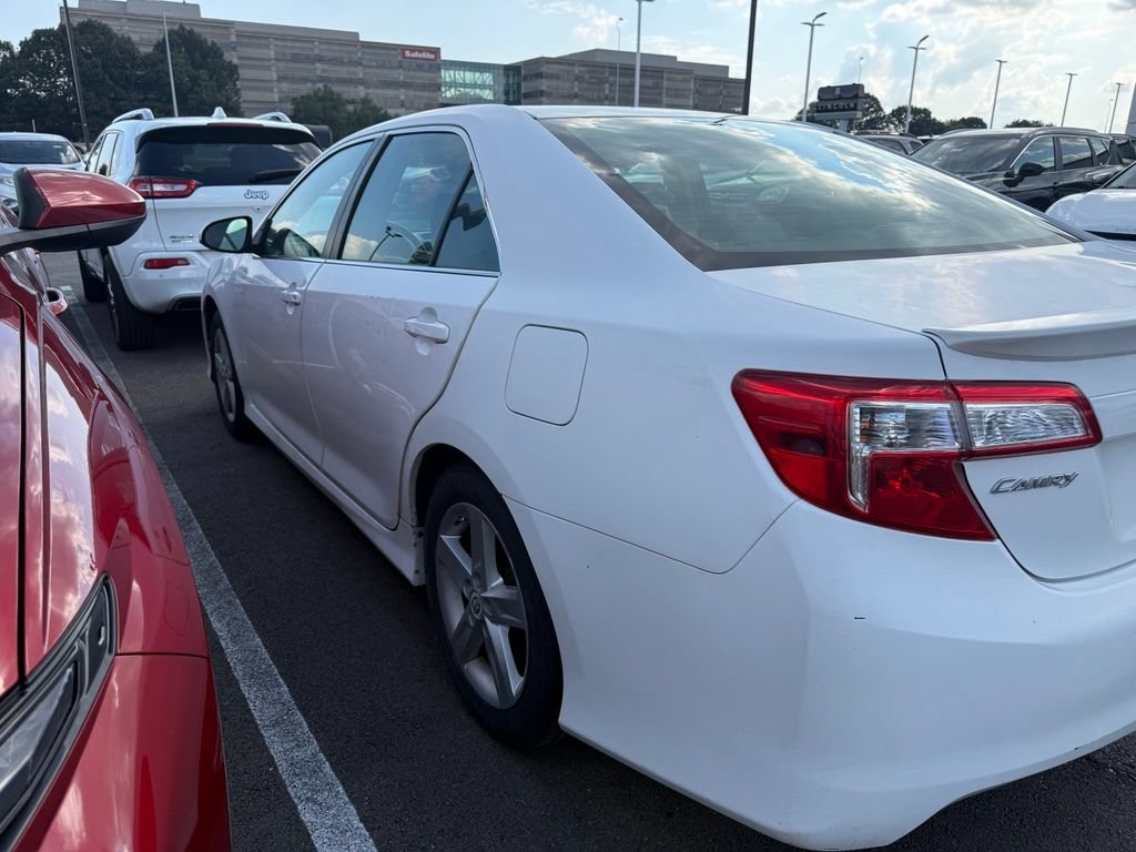 Used 2012 Toyota Camry SE FWD image 7