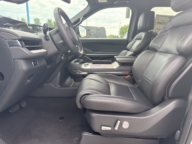 New 2027 Lincoln Navigator L Reserve w/ Jet Appearance Package AWD/4WD image 22