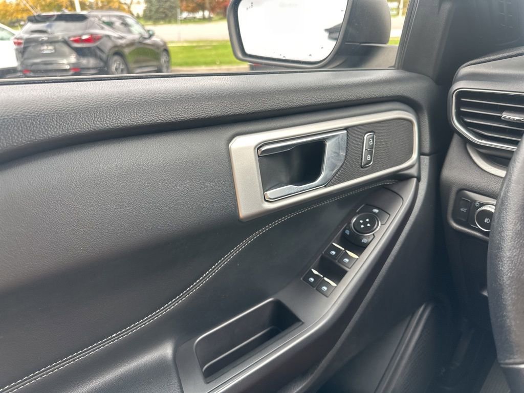 Used 2020 Ford Explorer XLT w/ Equipment Group 202A image 20