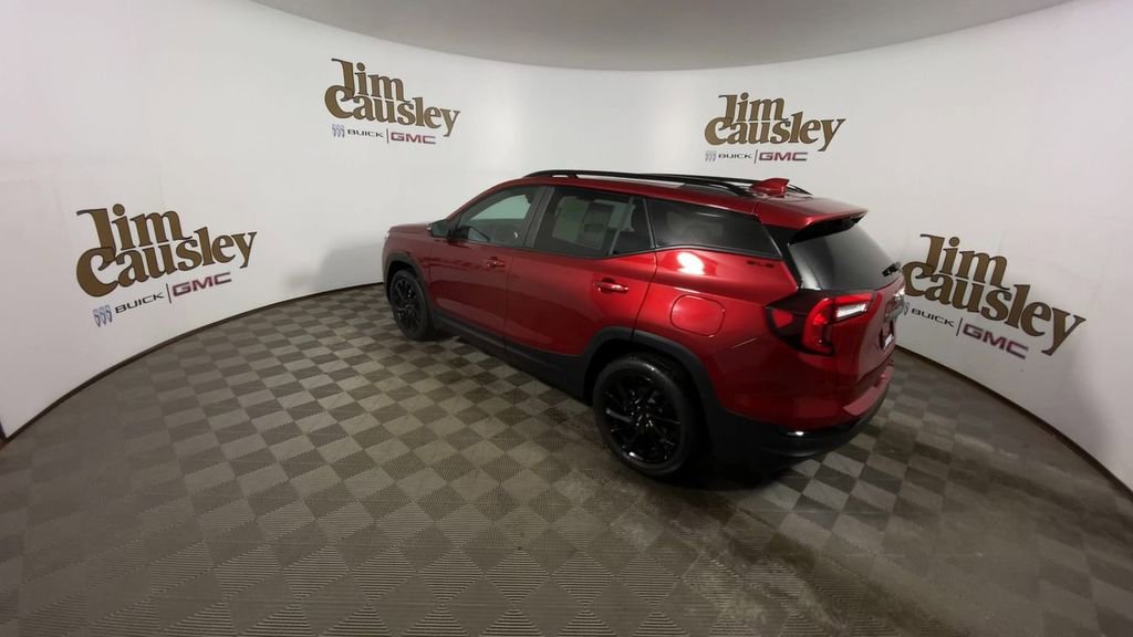 Used 2023 GMC Terrain SLE w/ Driver Convenience Package image 6