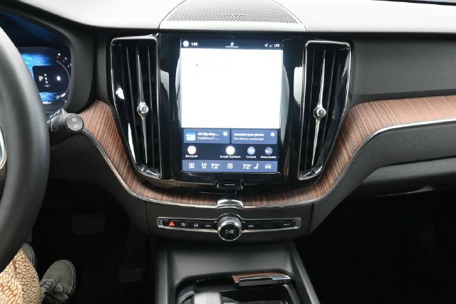 Used 2024 Volvo XC60 B5 Plus w/ Climate Package AWD/4WD image 13