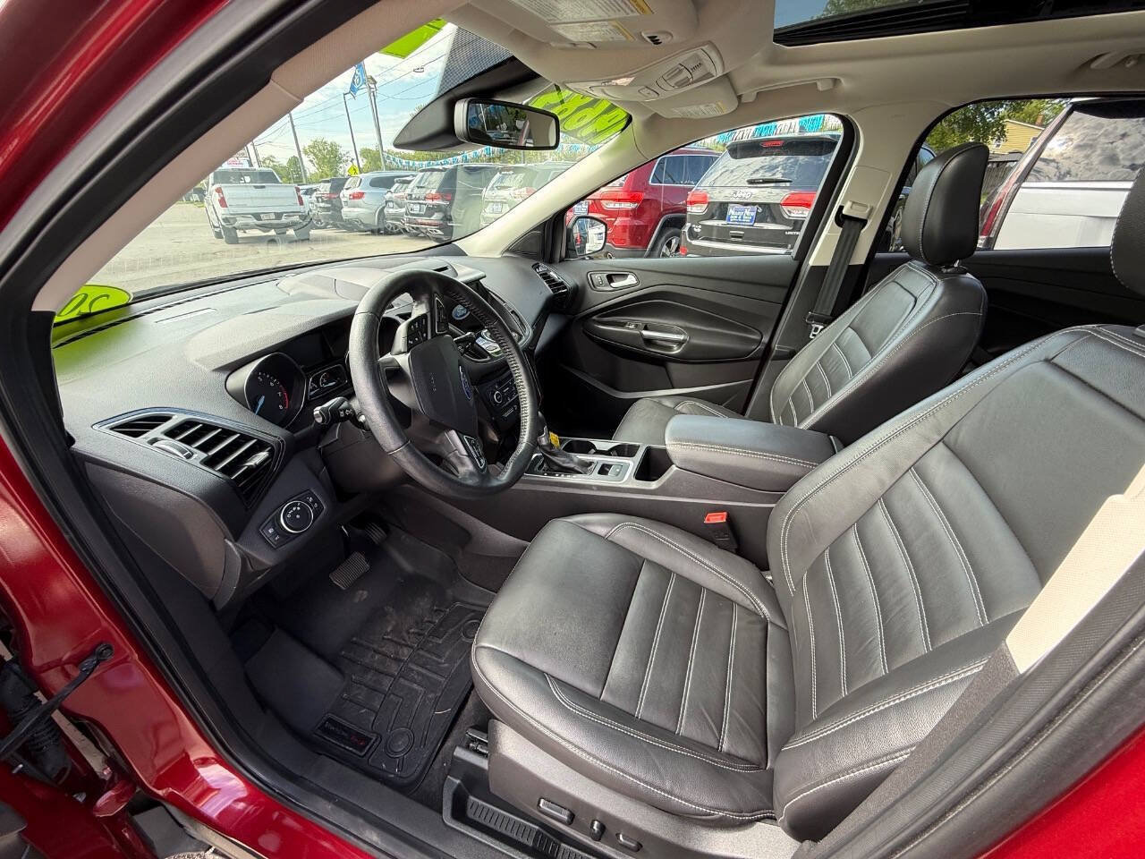 Used 2018 Ford Escape Titanium w/ Ford Safe & Smart Package AWD/4WD image 9