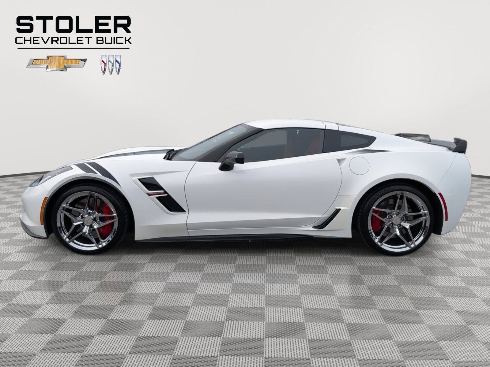 Used 2017 Chevrolet Corvette Grand Sport image 2