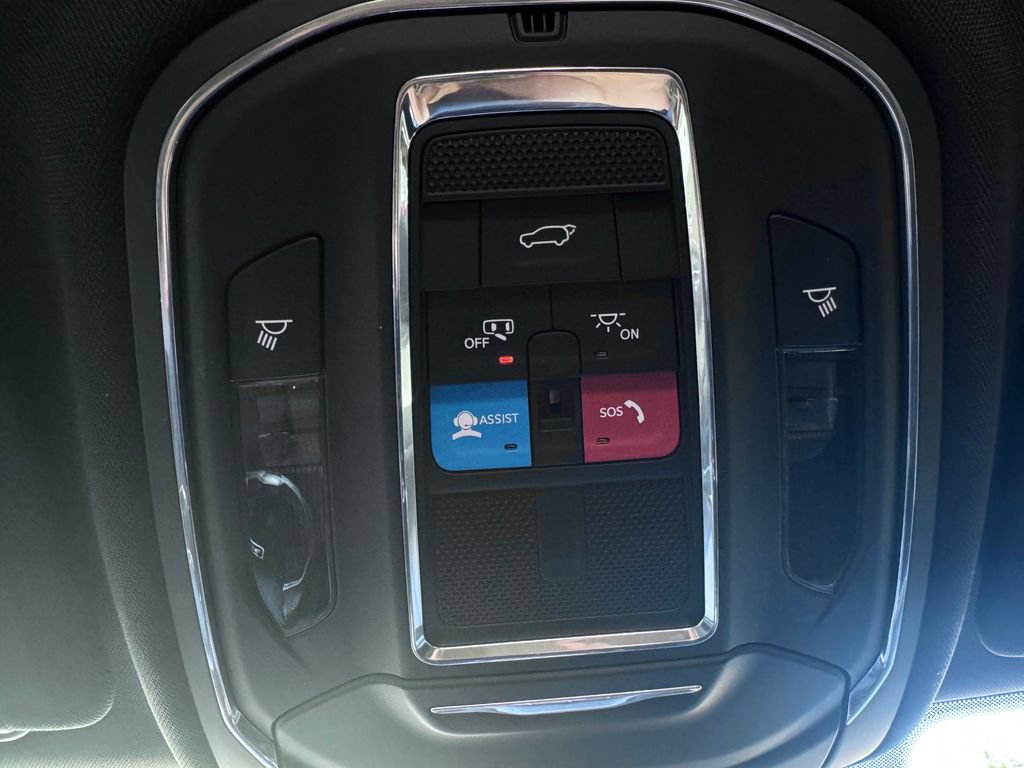 Used 2023 Jeep Grand Cherokee Altitude AWD/4WD image 26