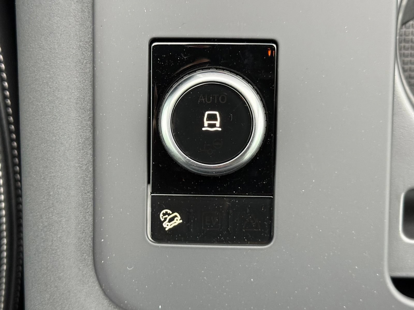 New 2026 Land Rover Discovery S AWD/4WD image 34