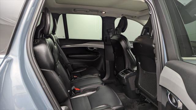 Used 2021 Volvo XC90 T5 Momentum w/ Protection Package Premier image 18