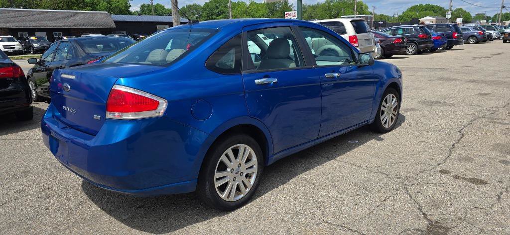 Used 2010 Ford Focus SEL FWD image 5