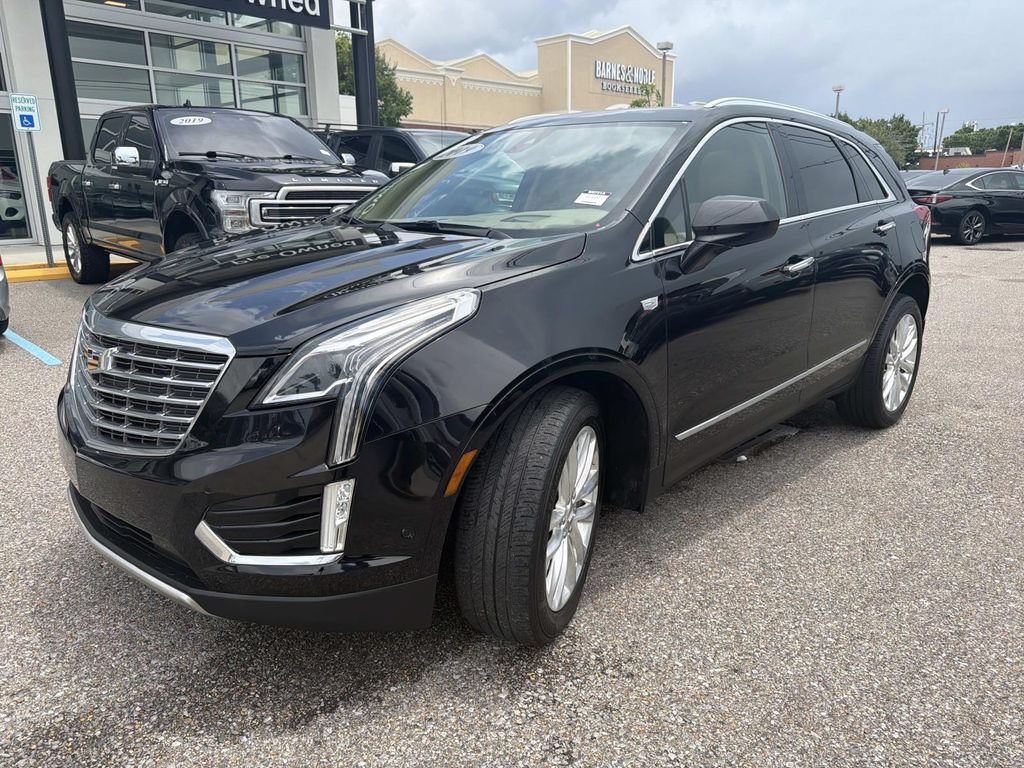 Used 2019 Cadillac XT5 Platinum AWD/4WD image 3