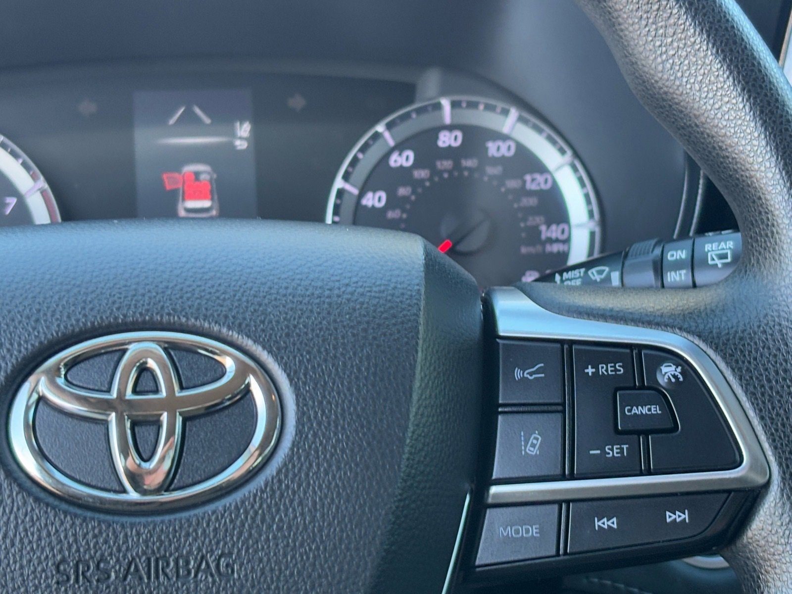 Certified 2021 Toyota Highlander L image 22