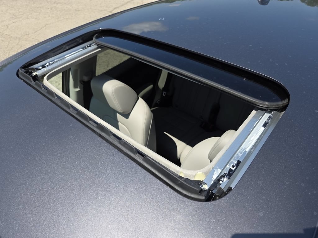 New 2027 Honda HR-V EX-L image 3