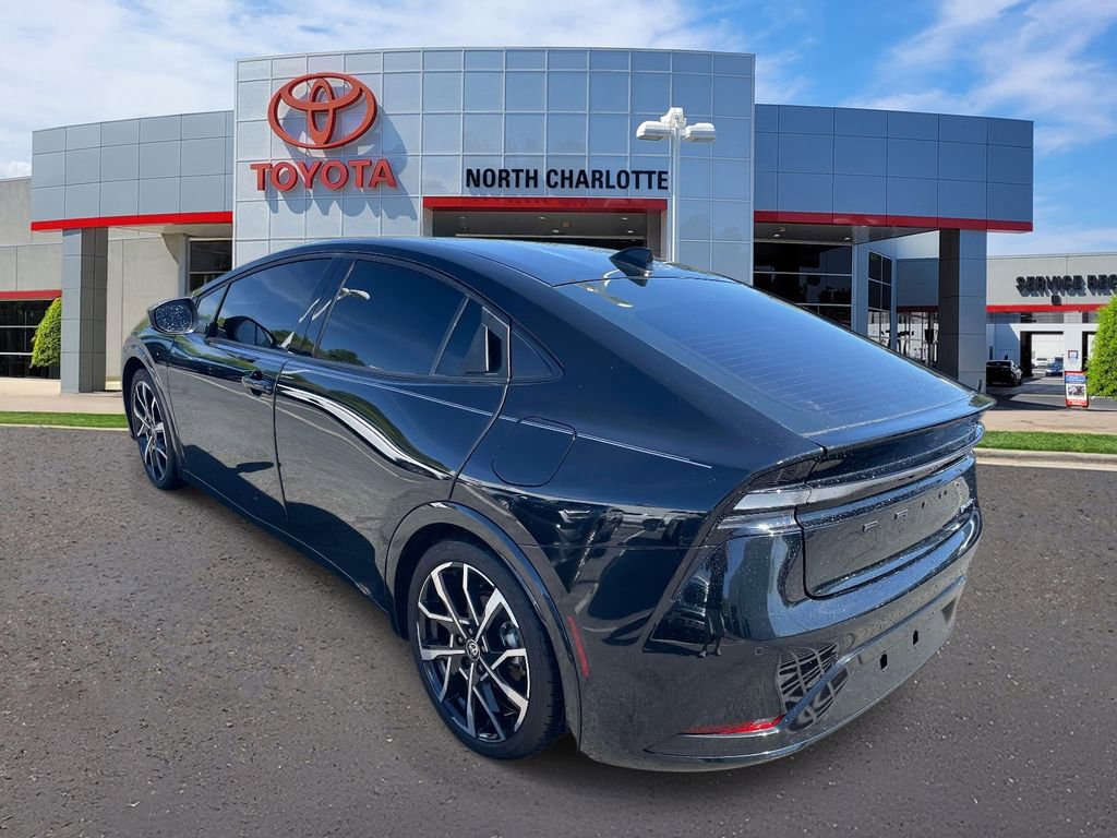 Used 2025 Toyota Prius Plug-In Hybrid image 7