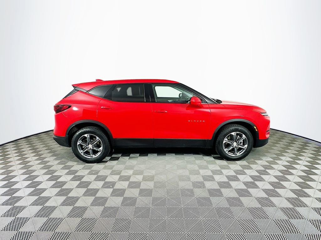 Used 2023 Chevrolet Blazer LT image 12