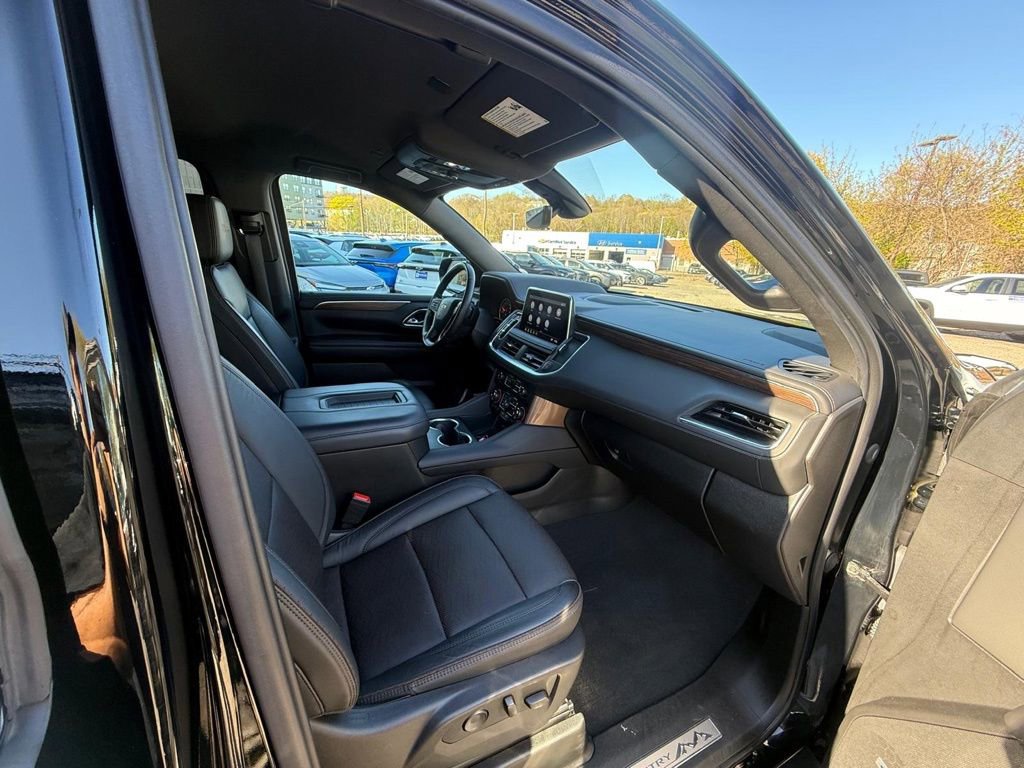 Used 2021 Chevrolet Suburban High Country AWD/4WD image 22